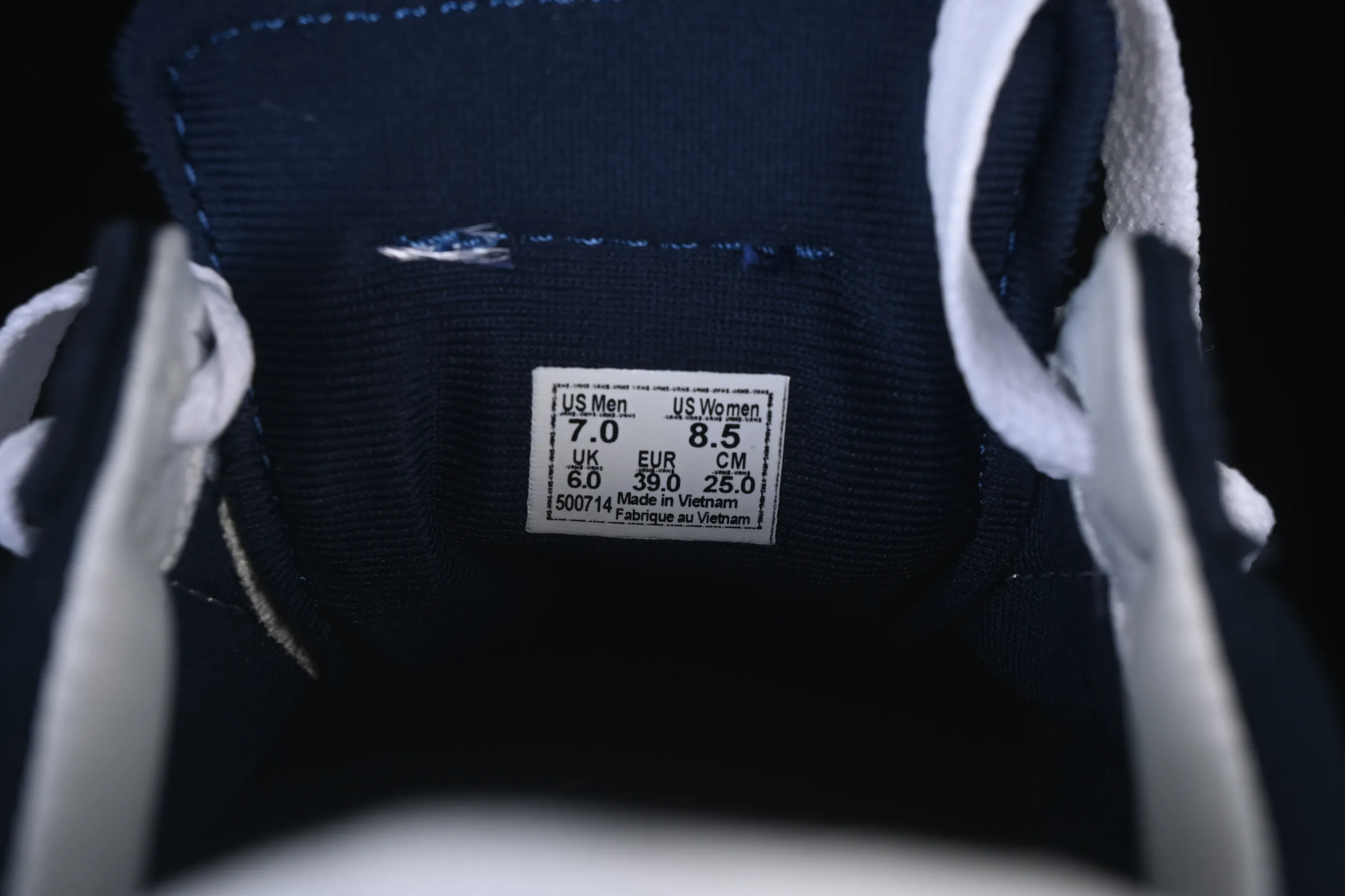 All categories Vans Vans series Vans Low Vans low-top Vans Brooklyn Ls Vans official vulcanized simple retro casual sneakers VN000D7QLKZ